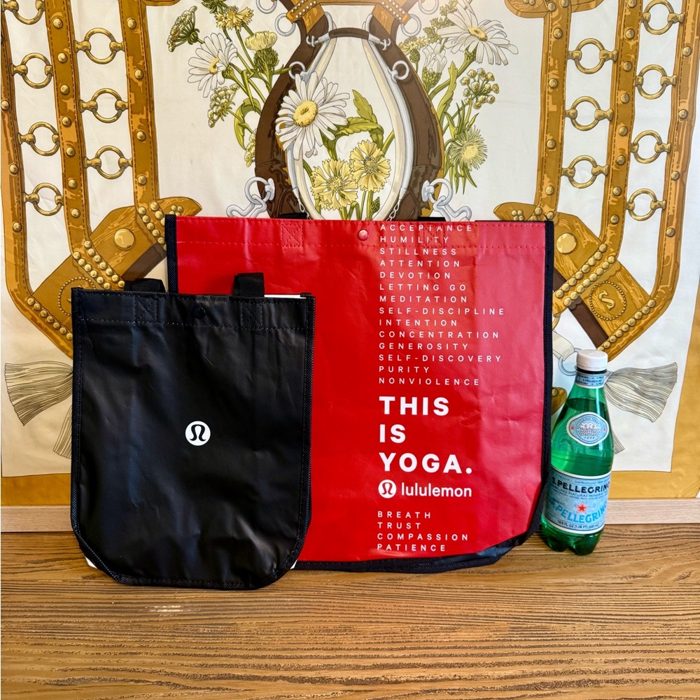 🍋 Lululemon reusable shopping bags